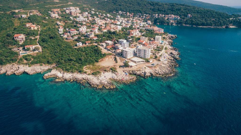 Apartments Lux Lukic Utjeha Bagian luar foto